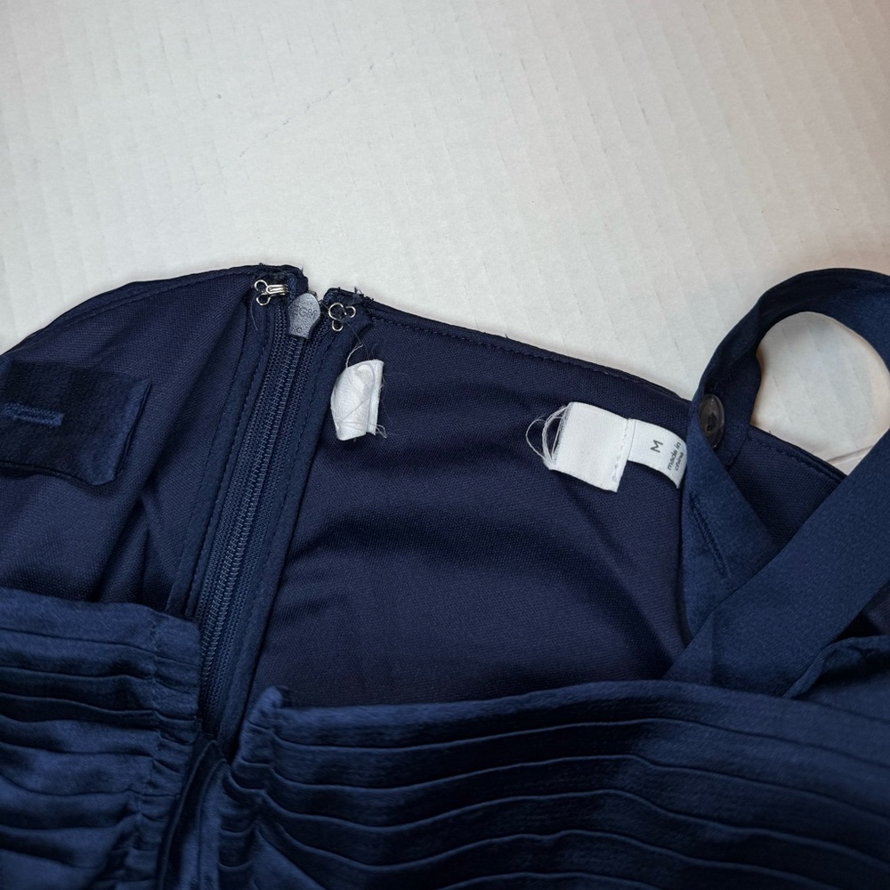 ASTR the Label Navy Satin Pleated Bustier Sleeveless Midi Dress NEW Size Medium - Picture 4 of 7